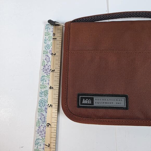 REI Co-op Travel Document Organizer Cash passport Organizer Clutch Wallet Bag - Picture 9 of 10